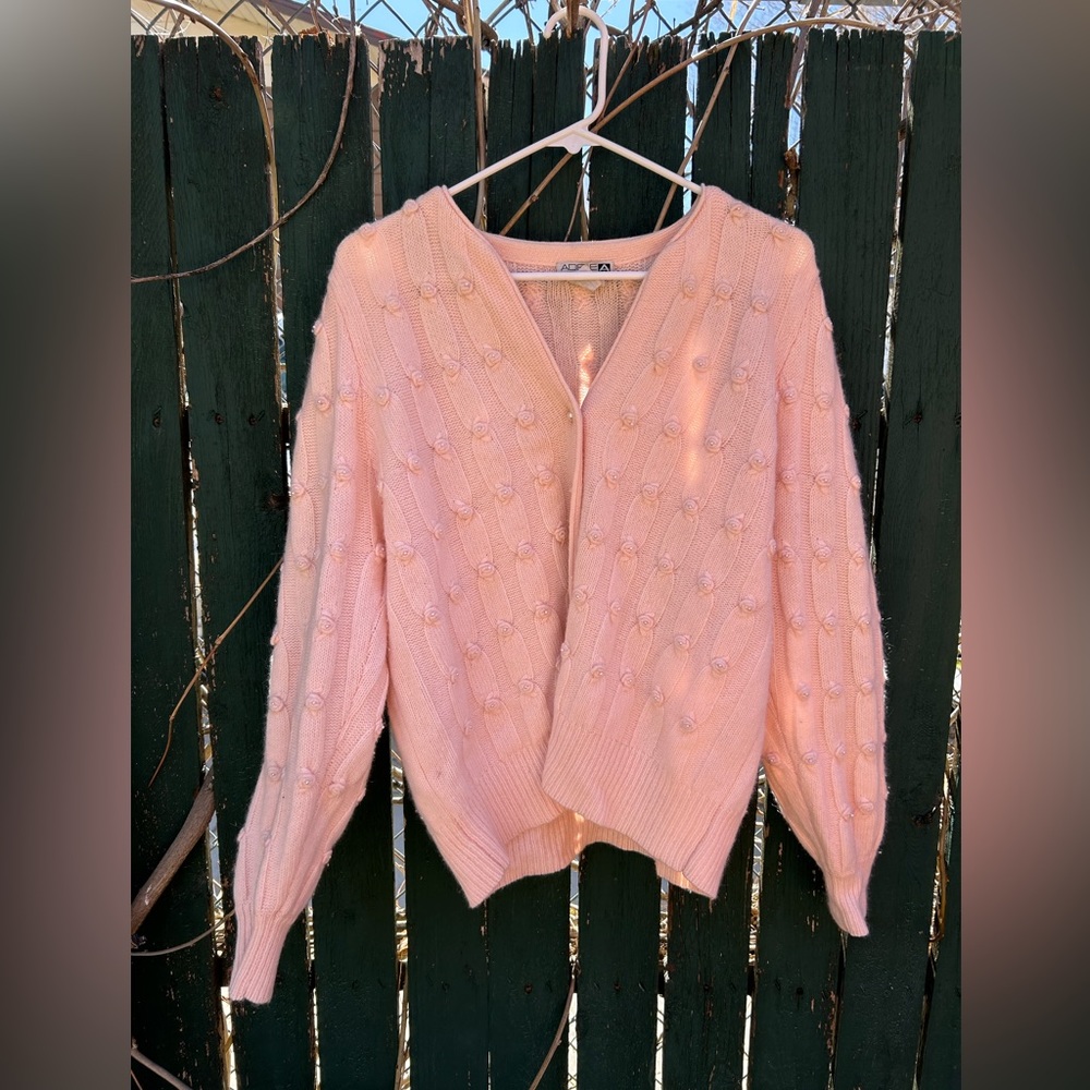 Vintage Pale Pink Pearl Sweater 🐩 🌸